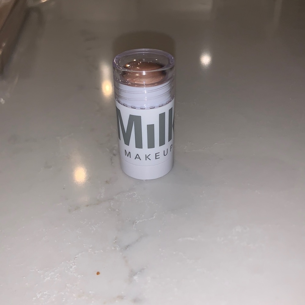 Milk highlighter lit